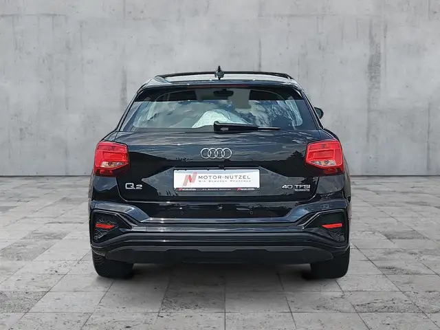 Audi Q2 view 5
