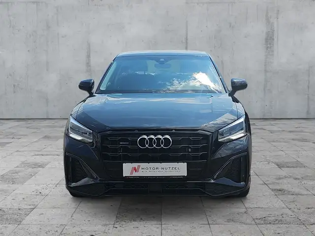 Audi Q2 view 3