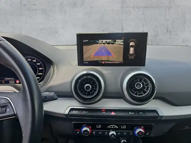 Audi Q2 view 11