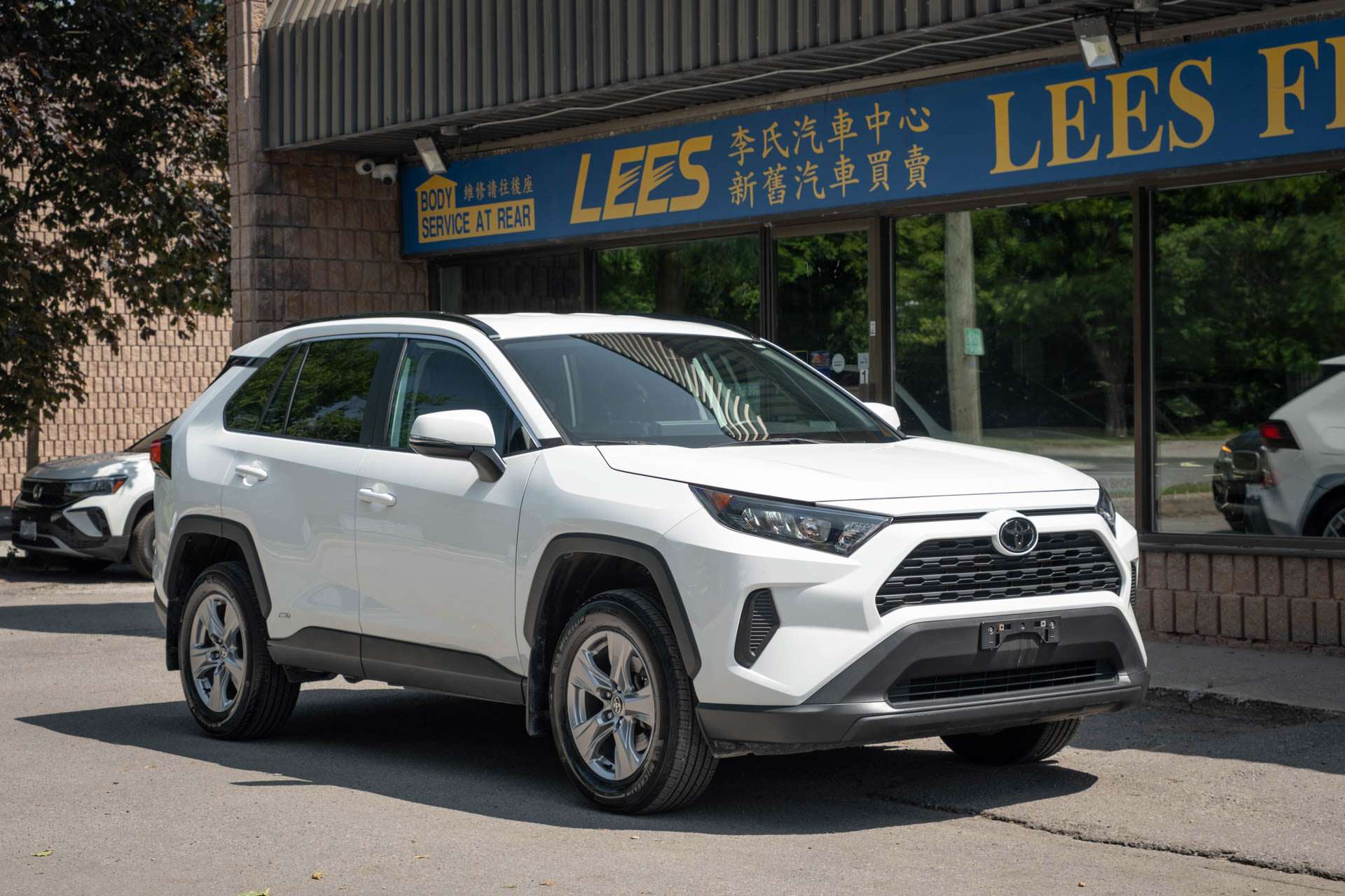2025 Toyota RAV 4 LE