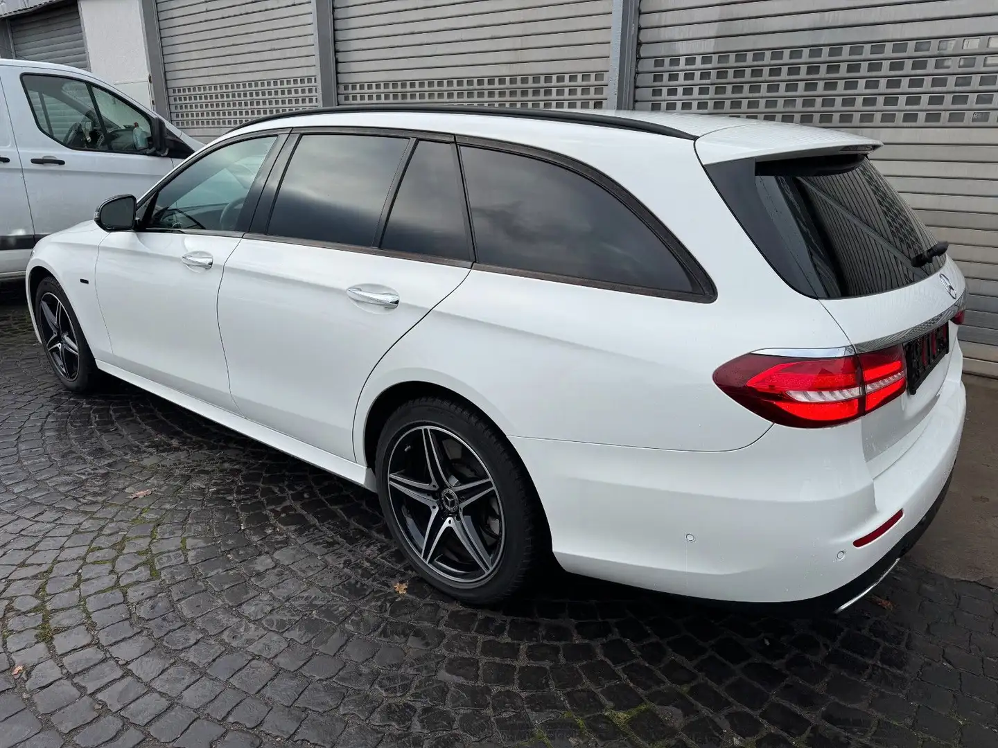 Mercedes-Benz E 300 E -Klasse T-Modell E 300 de AMG Line Blanc - 2