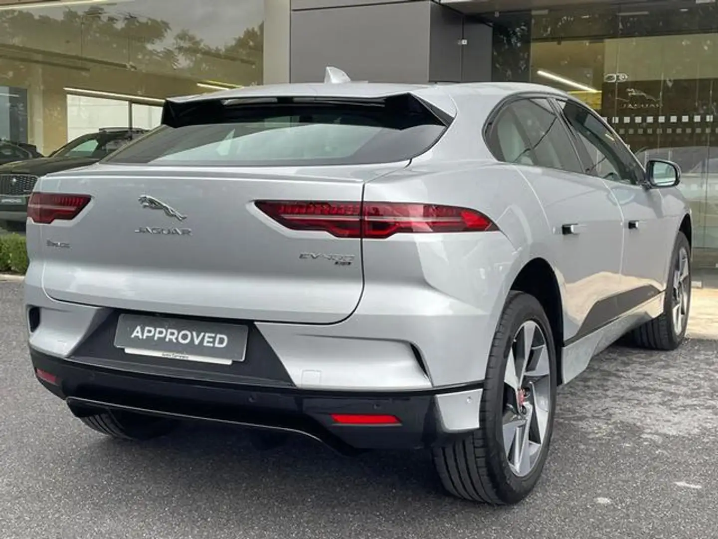 Jaguar I-Pace SE Stříbrná - 2