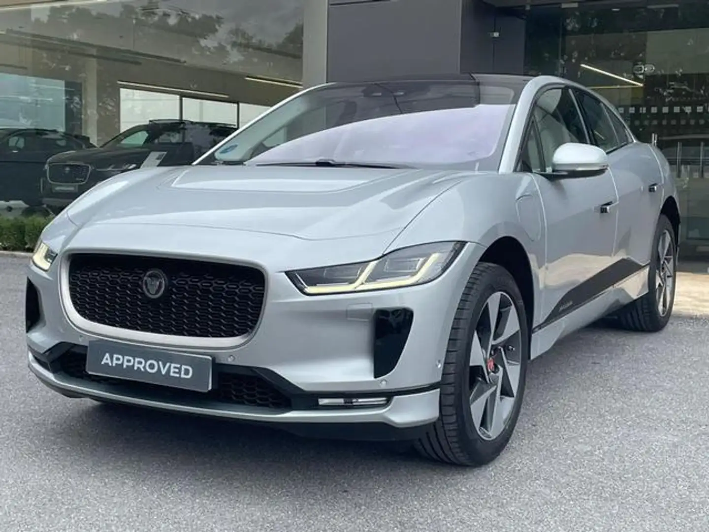 Jaguar I-Pace SE Stříbrná - 1
