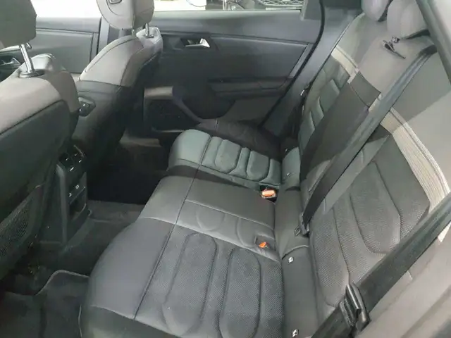 Citroen C5 view 14