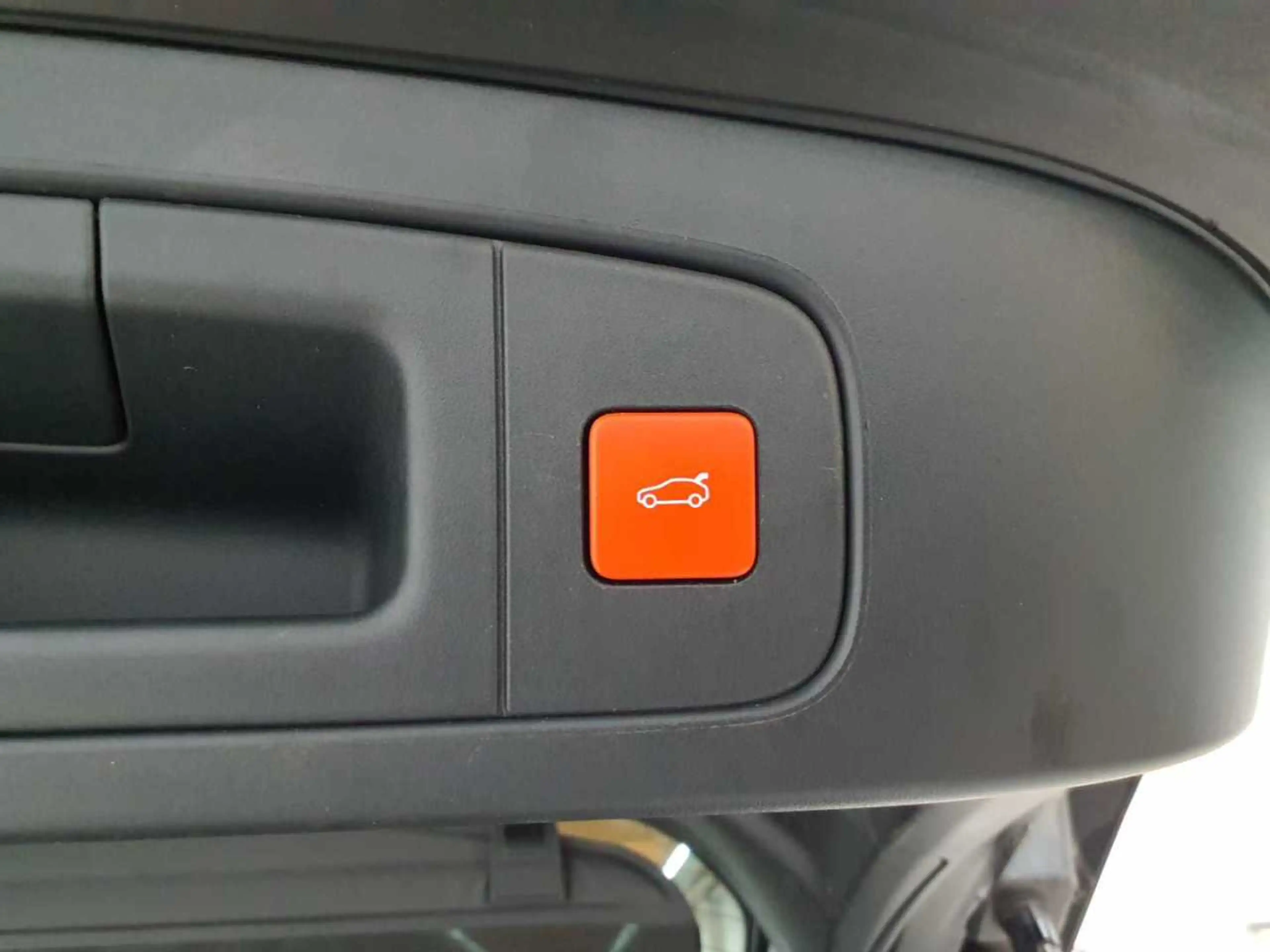 Citroen C5 C5 X Hybrid 225 e-EAT8 SHINE PACK Leder — photo 17
