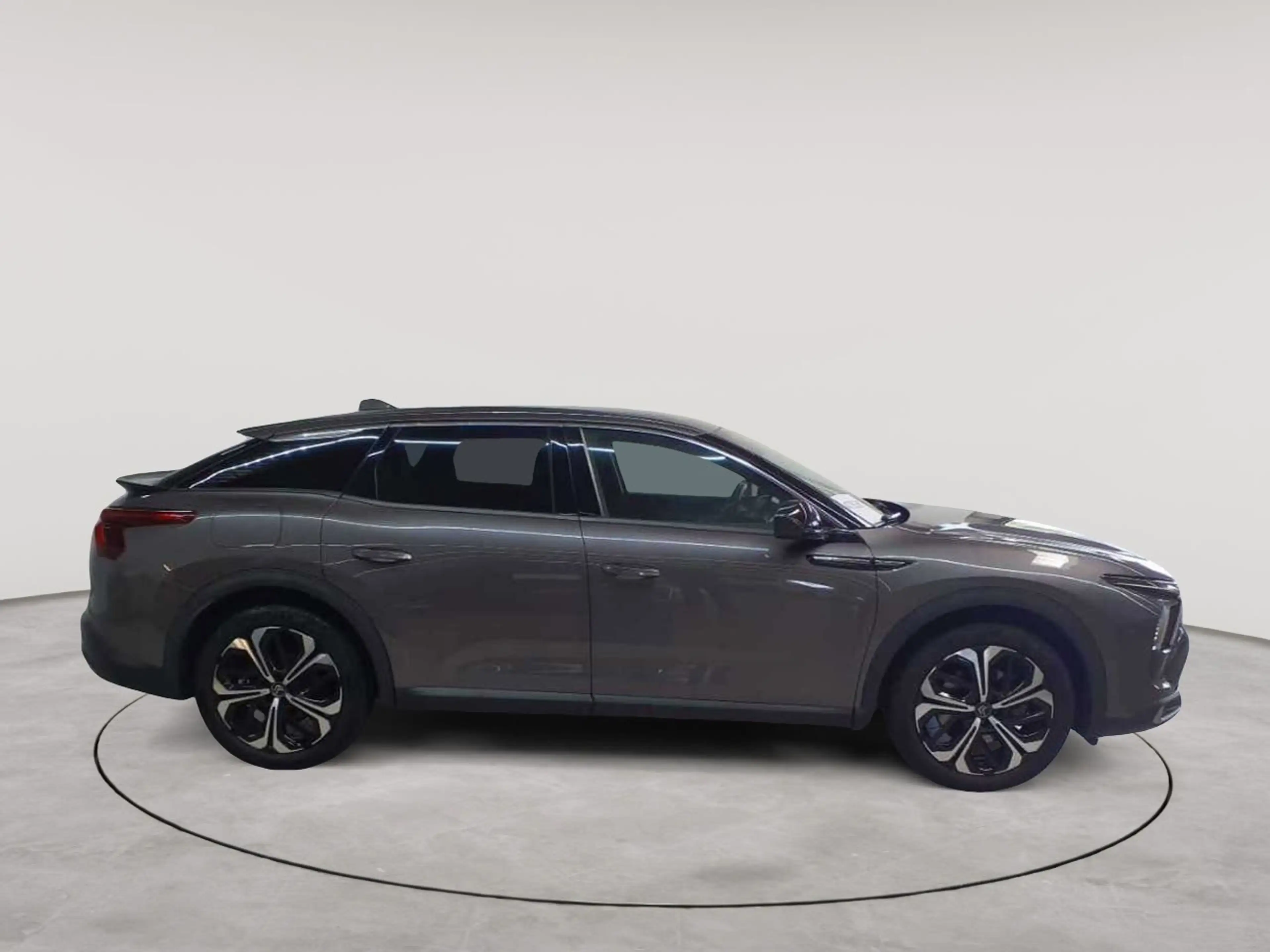 Citroen C5 C5 X Hybrid 225 e-EAT8 SHINE PACK Leder — photo 3