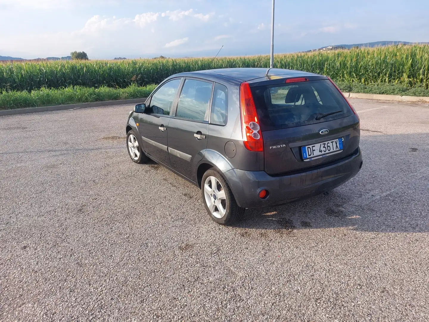 Ford Fiesta 5p 1.2 16v Tecno Grey - 1