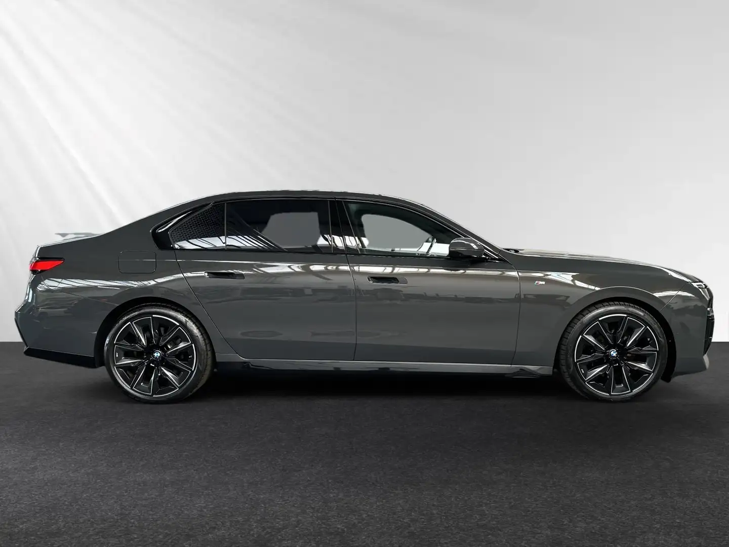 BMW 740 d xDrive M Sport Pro|AHK|SkyLounge Gris - 2