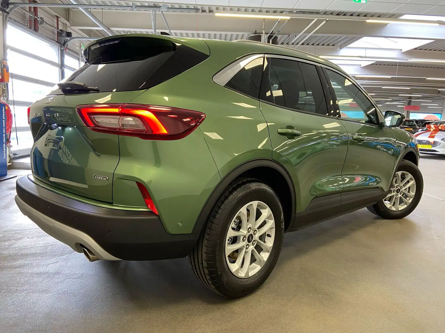 Ford Kuga 2.5 PHEV Titanium | Nu in de showroom! | €4.000,- Groen - 2