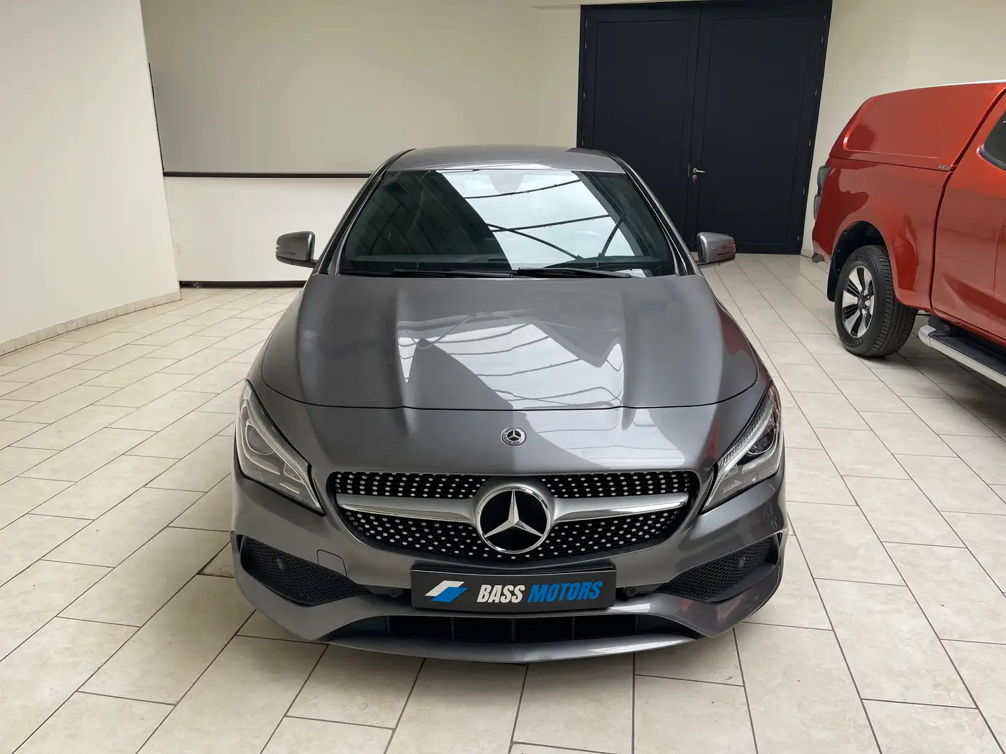 Mercedes-Benz CLA 180 Grijs - 2