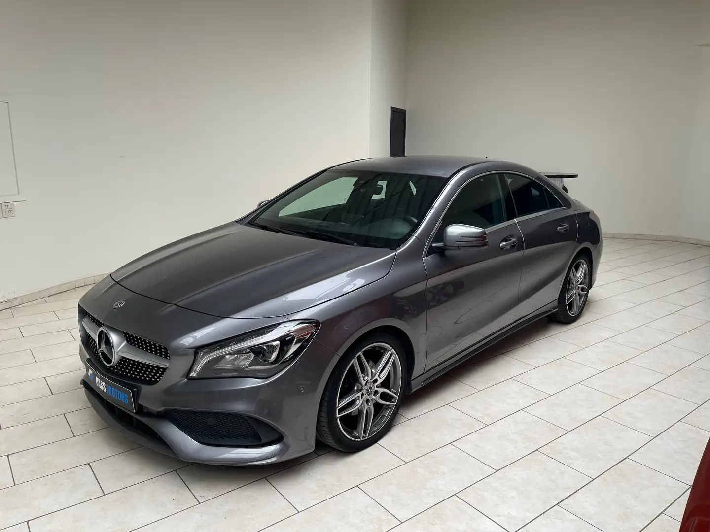 Mercedes-Benz CLA 180 Grijs - 1