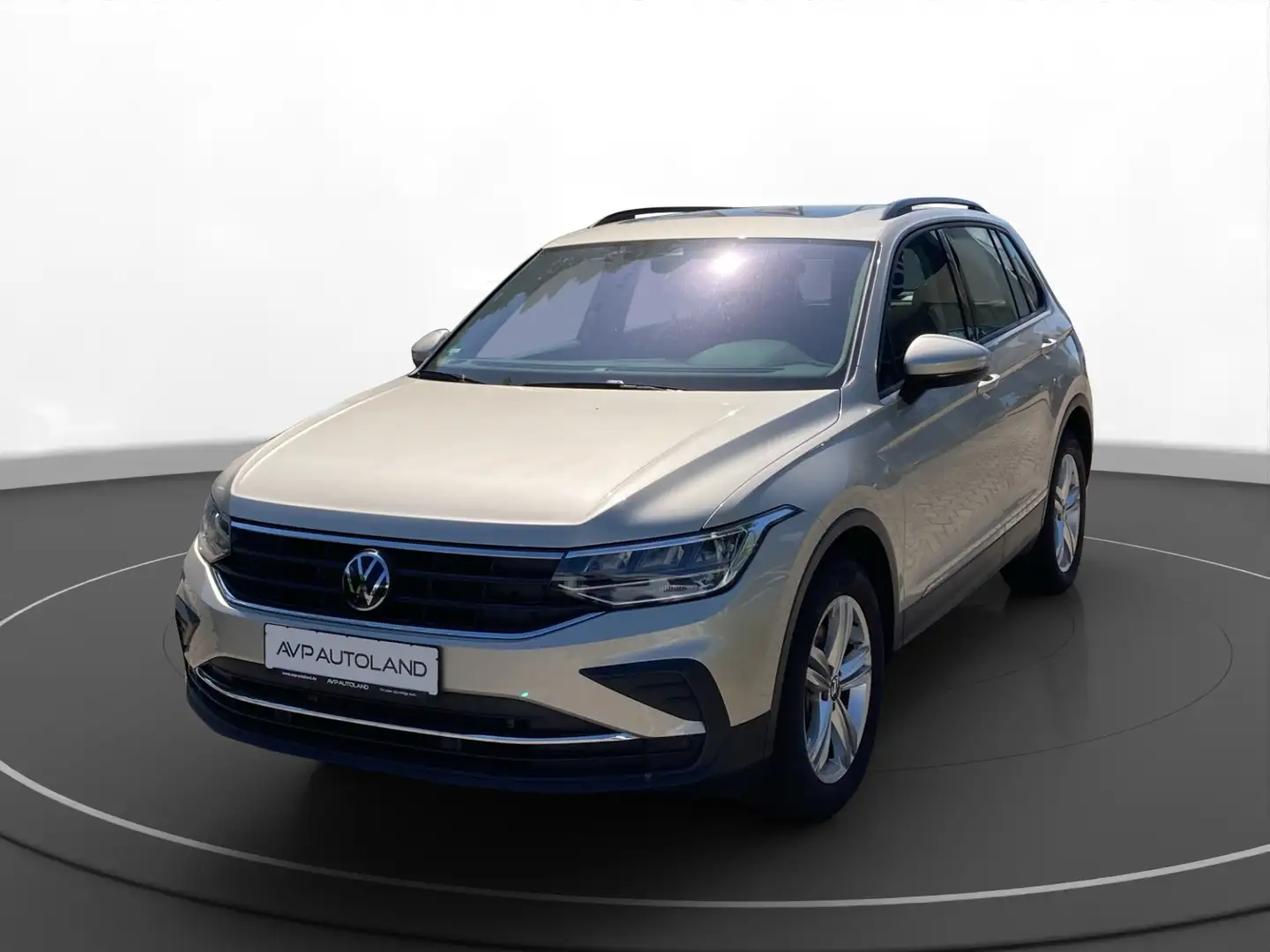 Volkswagen Tiguan 2.0 TSI DSG 4MOTION Life | PANO | AHK | Silber - 2