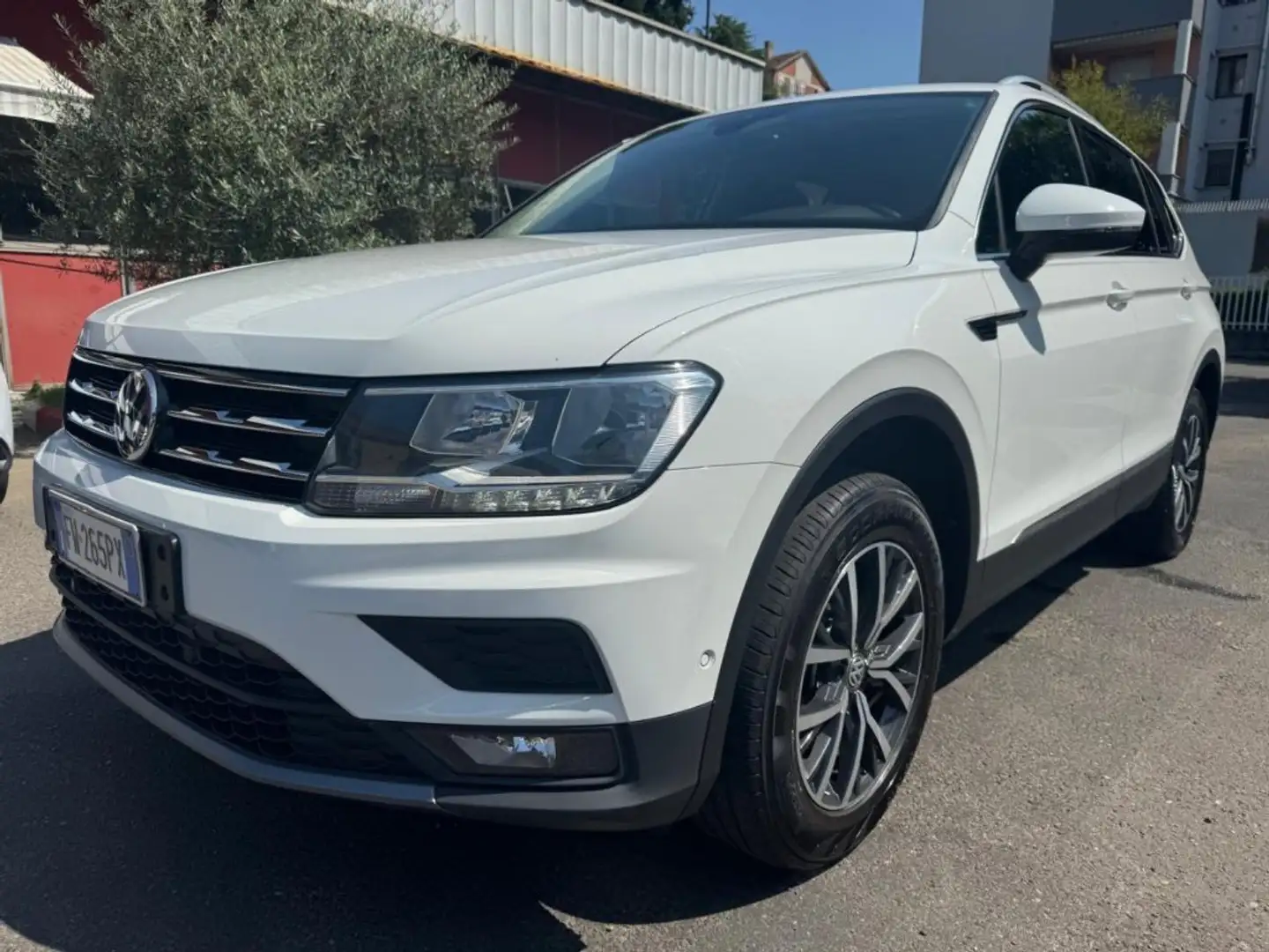 Volkswagen Tiguan Allspace 2.0 TDI SCR DSG Business Bianco - 1
