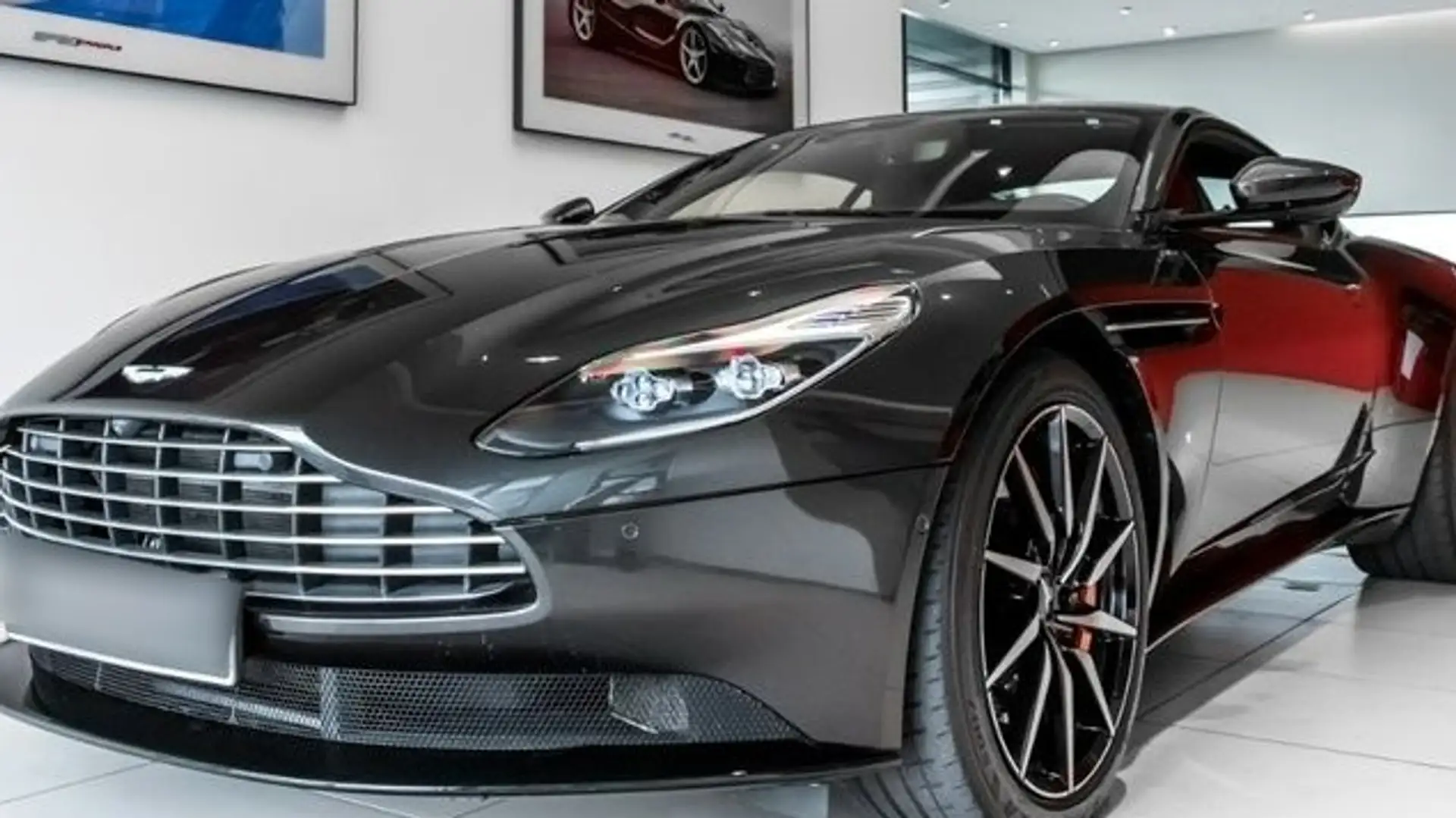 Aston Martin DB11 5.2 608 Szary - 2