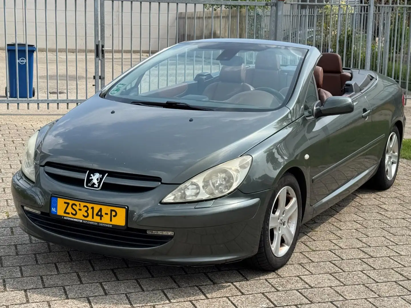 Peugeot 307 CC 2.0-16V inruilkoopje! nieuwe APK! Gris - 2