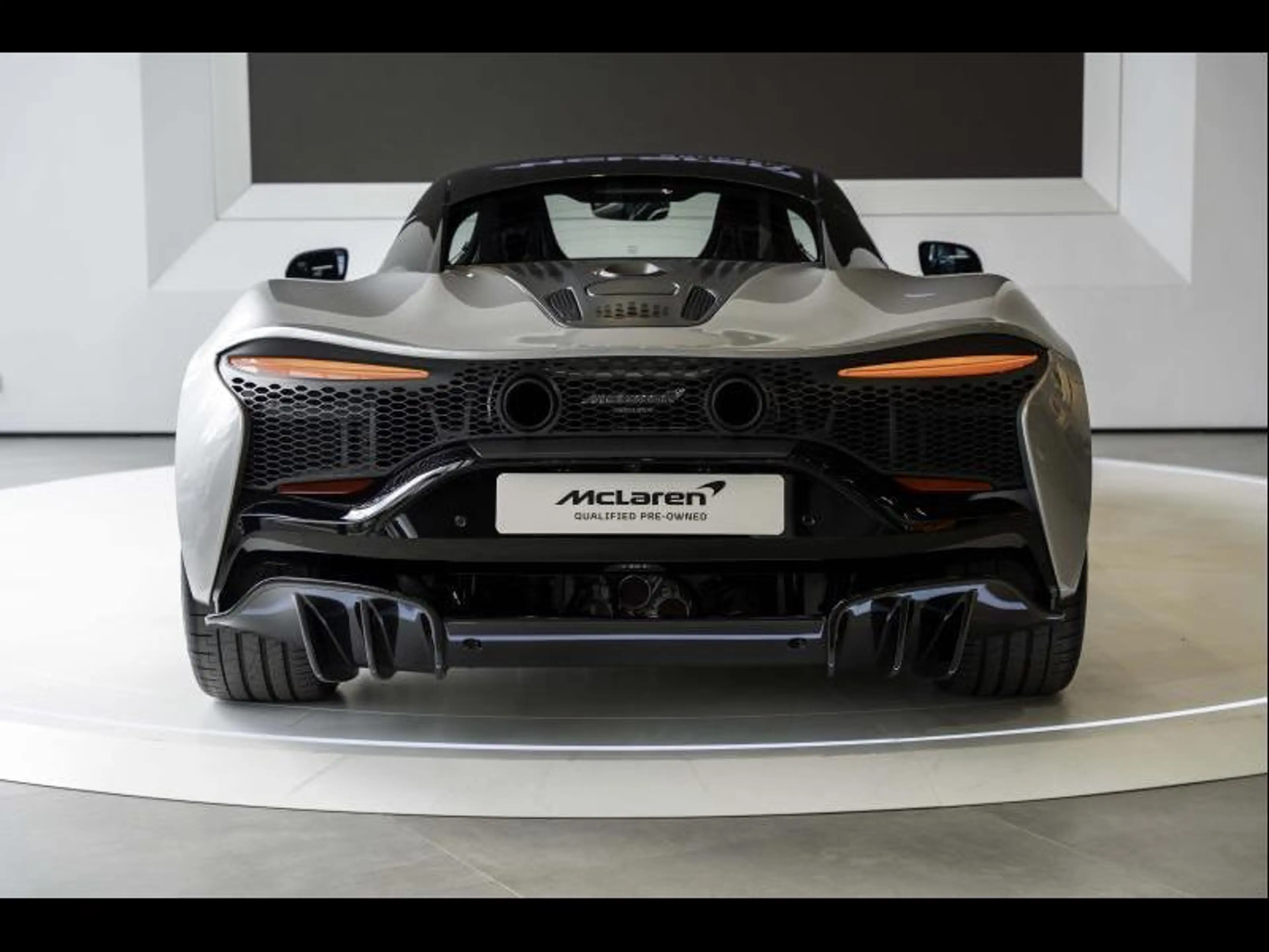 McLaren Artura 3 years of McLaren Warranty included — photo 8