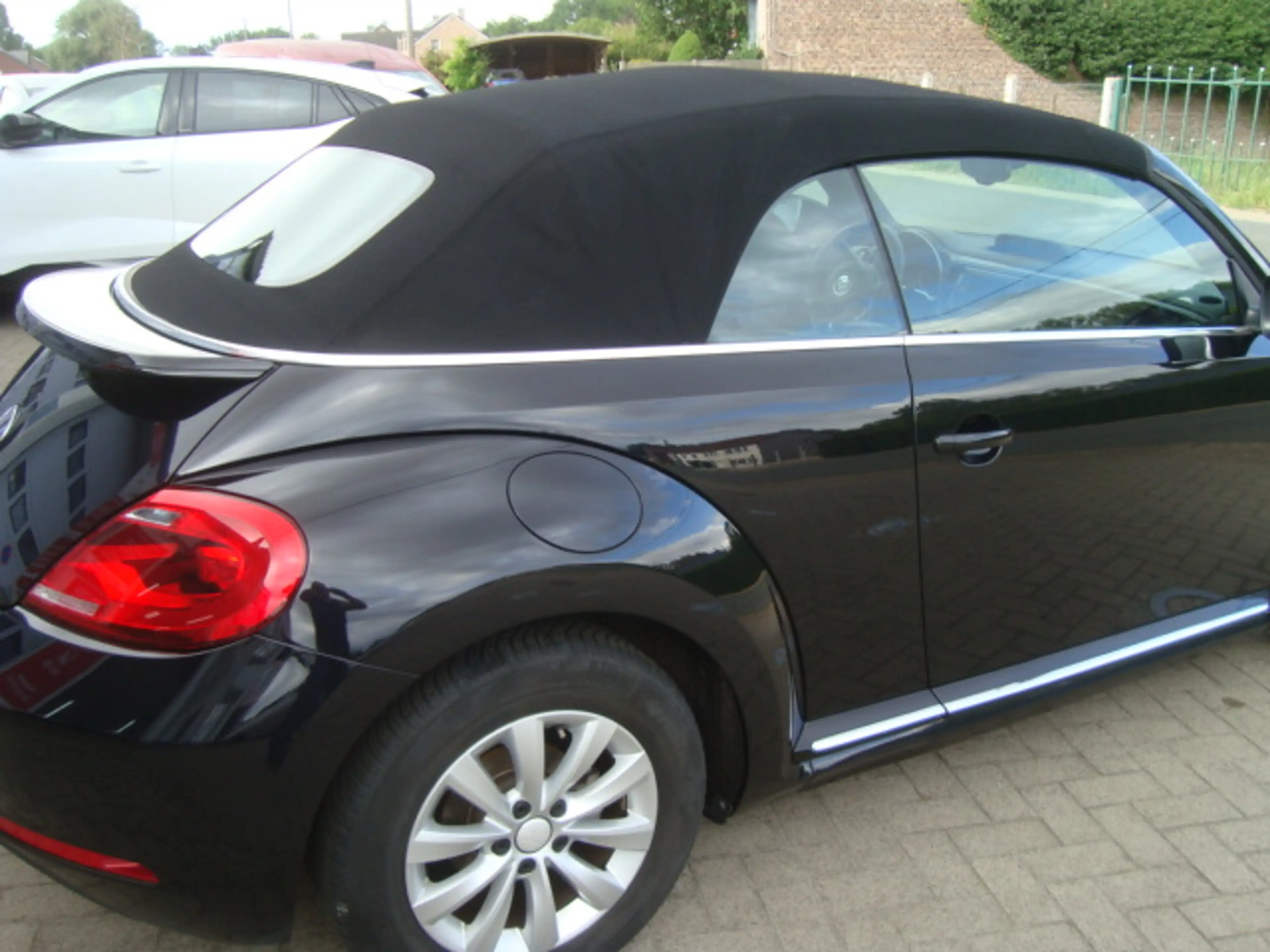 Volkswagen Beetle Beetle Cabriolet 1.2 TSI Design BMT DSG — photo 7