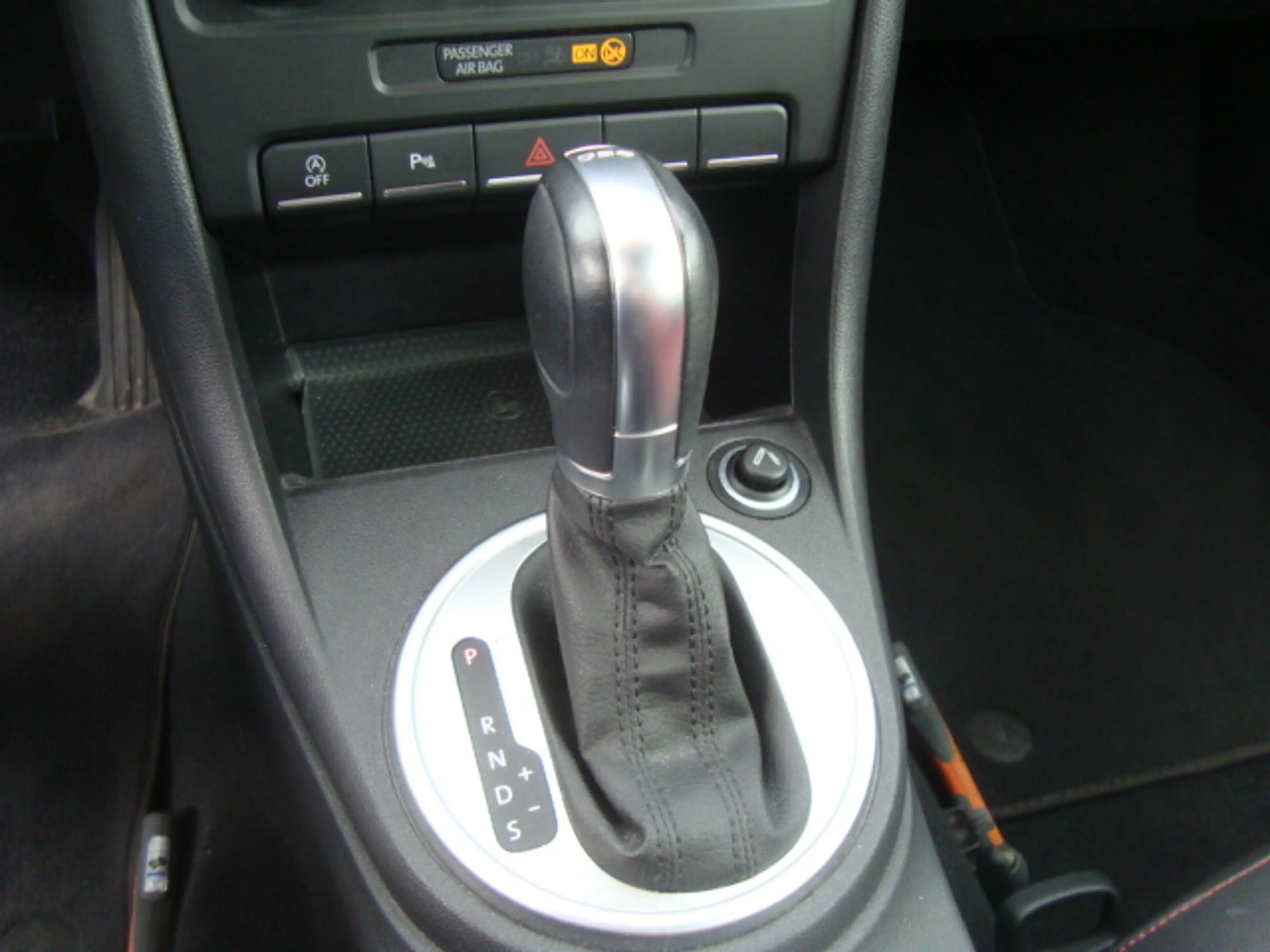 Volkswagen Beetle Beetle Cabriolet 1.2 TSI Design BMT DSG — photo 13