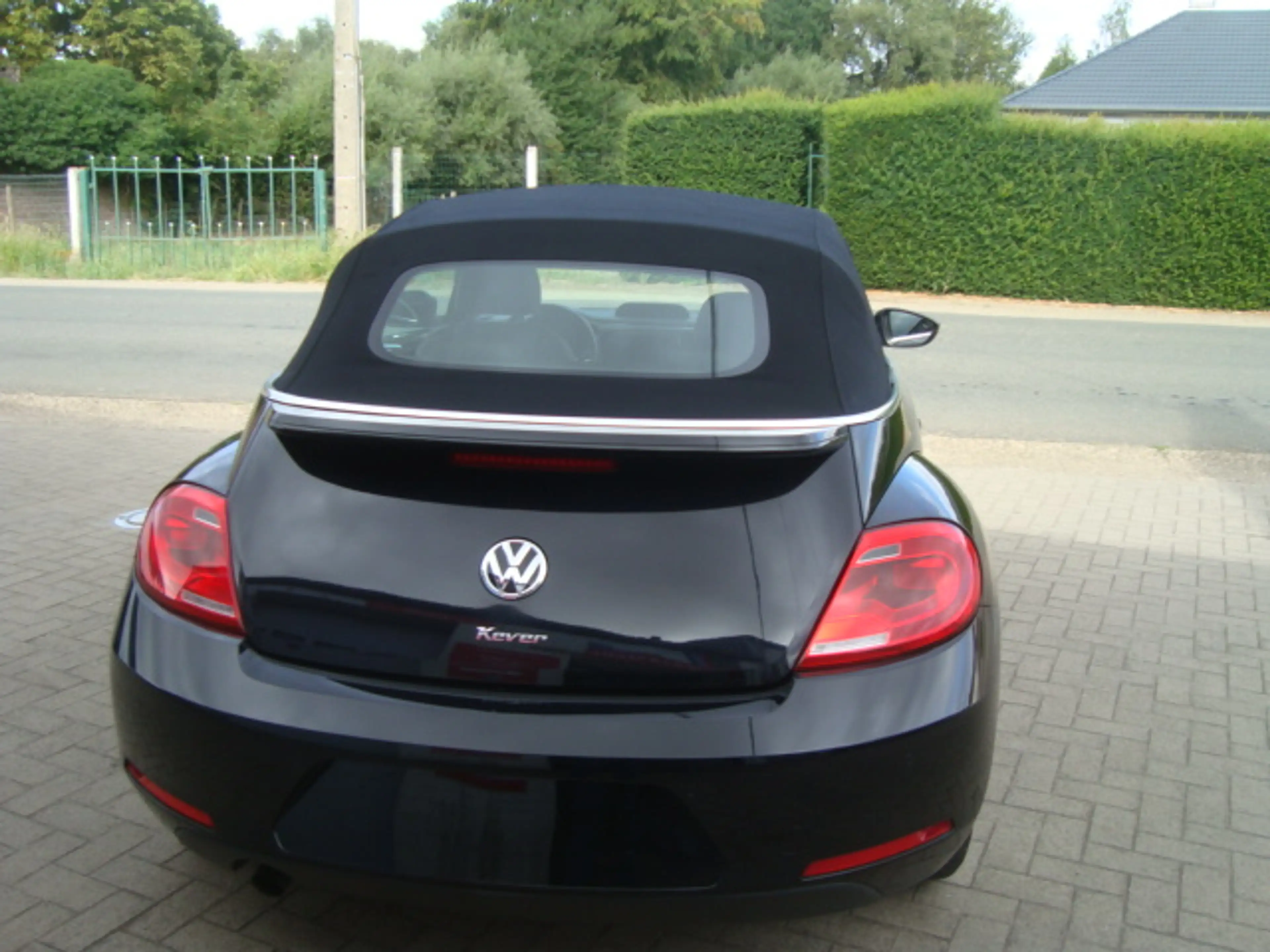 Volkswagen Beetle Beetle Cabriolet 1.2 TSI Design BMT DSG — photo 4