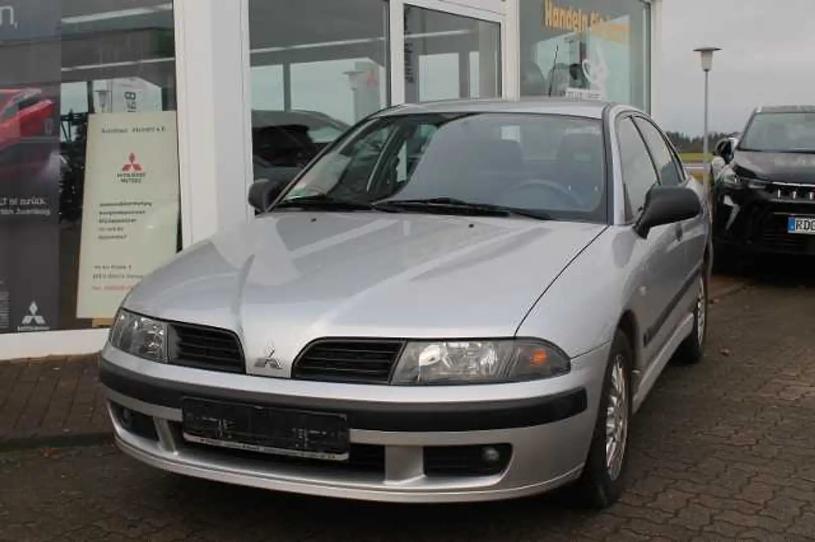 Mitsubishi Carisma Comf. Plus GDI Plateado - 1