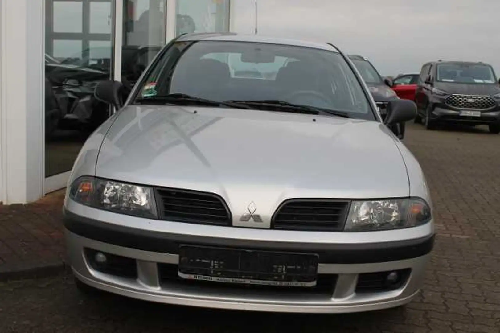 Mitsubishi Carisma Comf. Plus GDI Plateado - 2