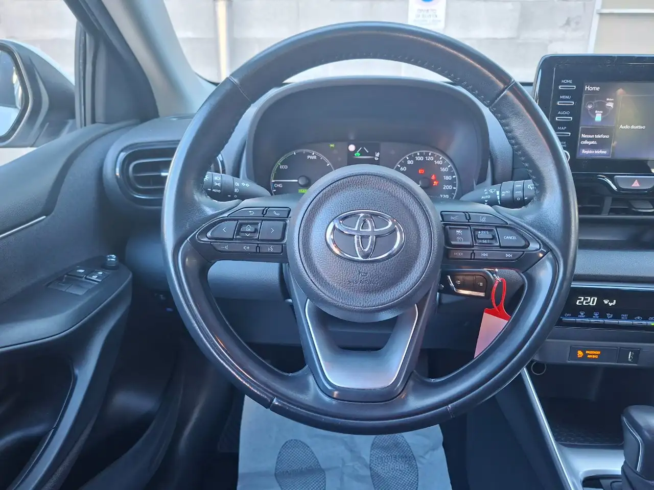 Toyota Yaris 1.5h Business, миниатюра 13