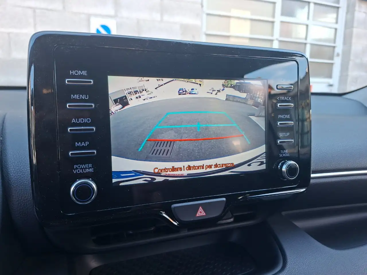 Toyota Yaris 1.5h Business, миниатюра 17