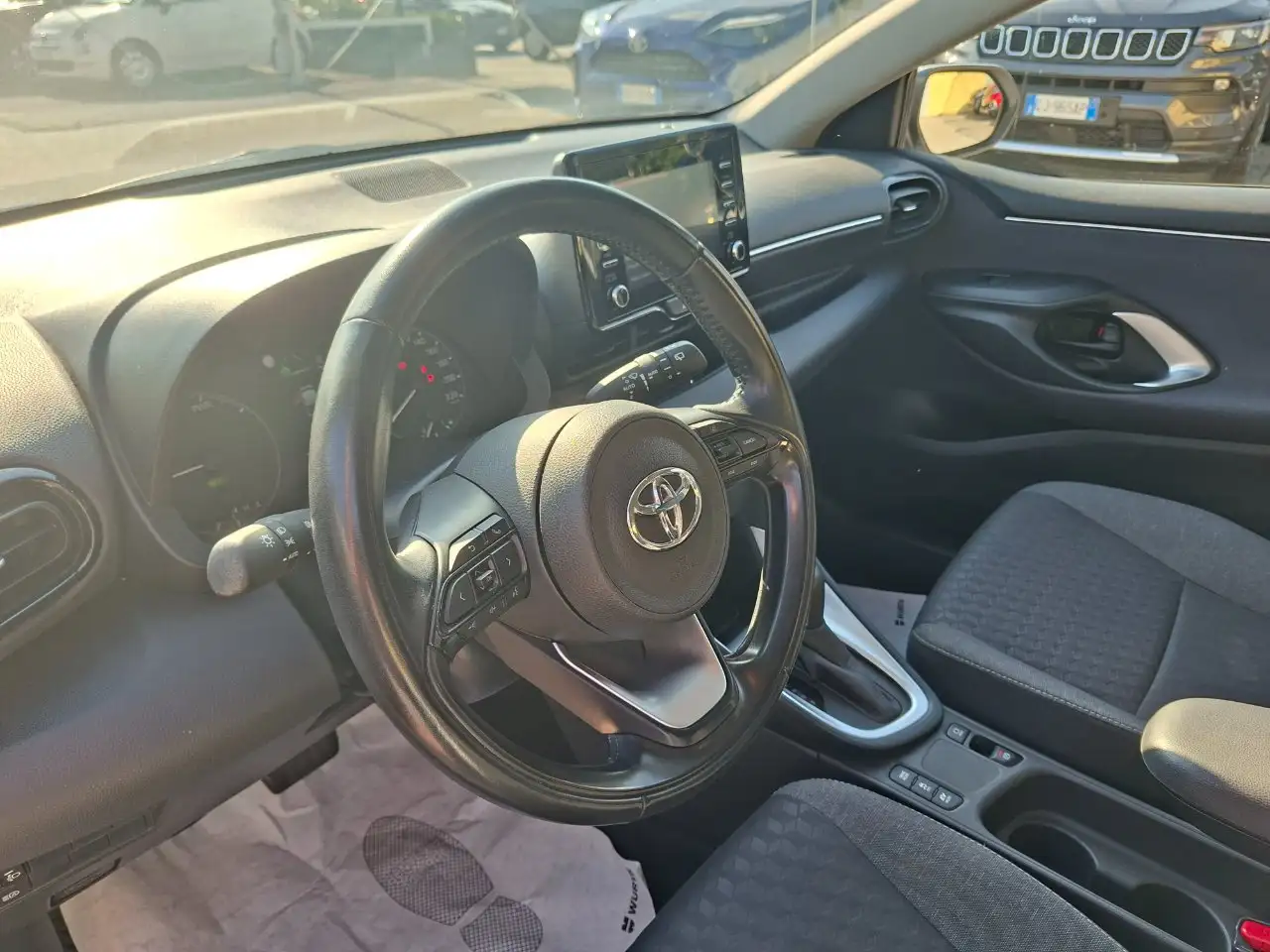 Toyota Yaris 1.5h Business, миниатюра 9