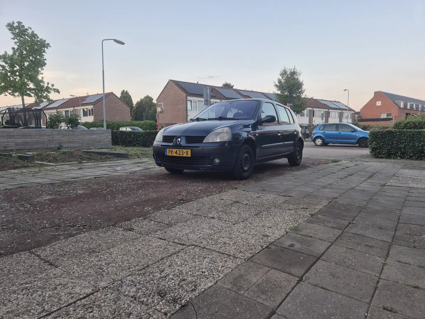 Renault Clio 1.2-16V Campus Blauw - 1