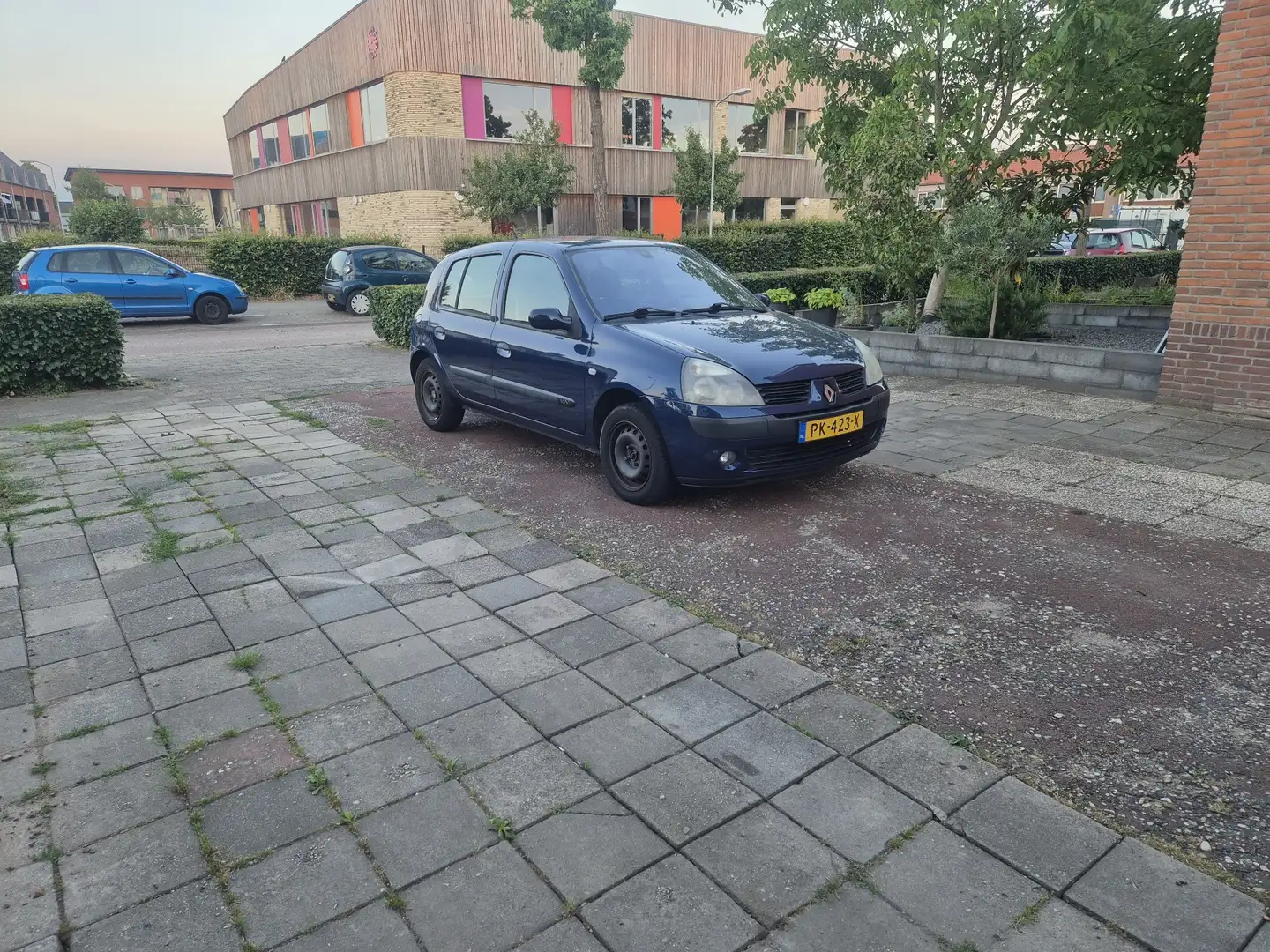 Renault Clio 1.2-16V Campus Blauw - 2