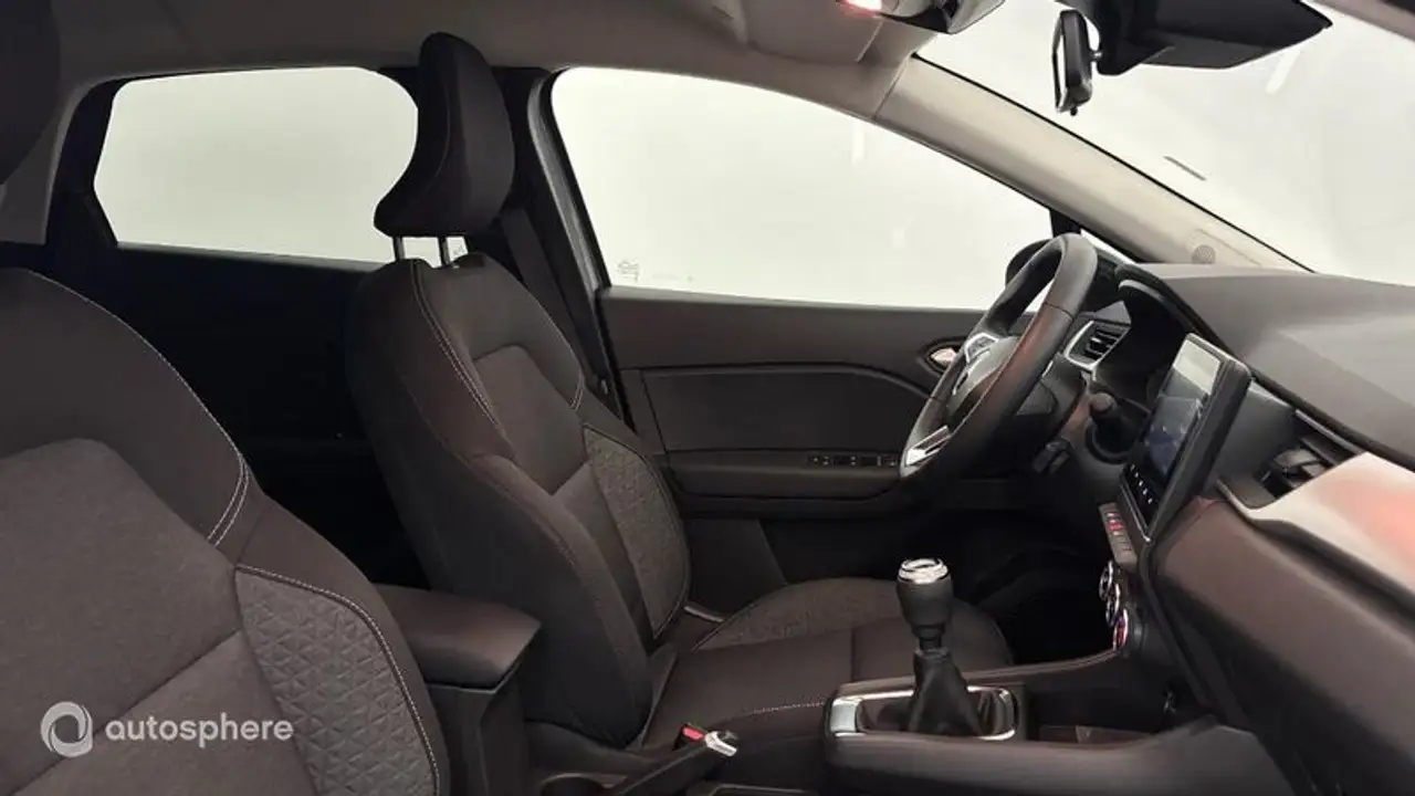 Renault Captur — photo 15