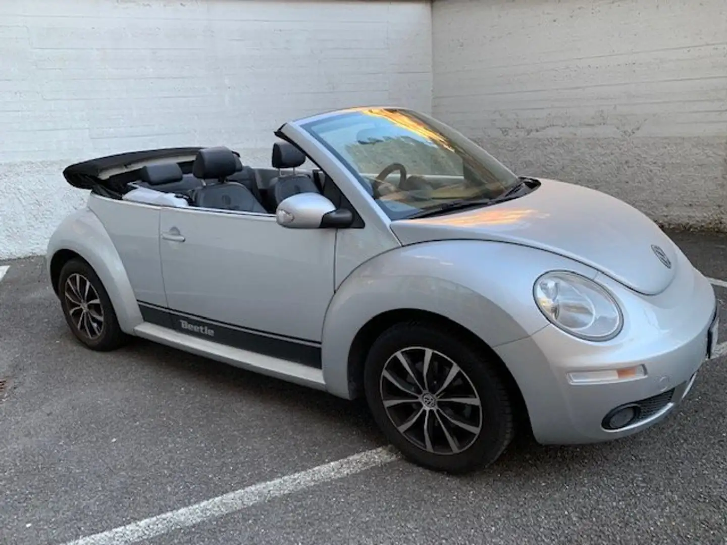 Volkswagen New Beetle New Beetle Cabrio 1.6 FL Grau - 1