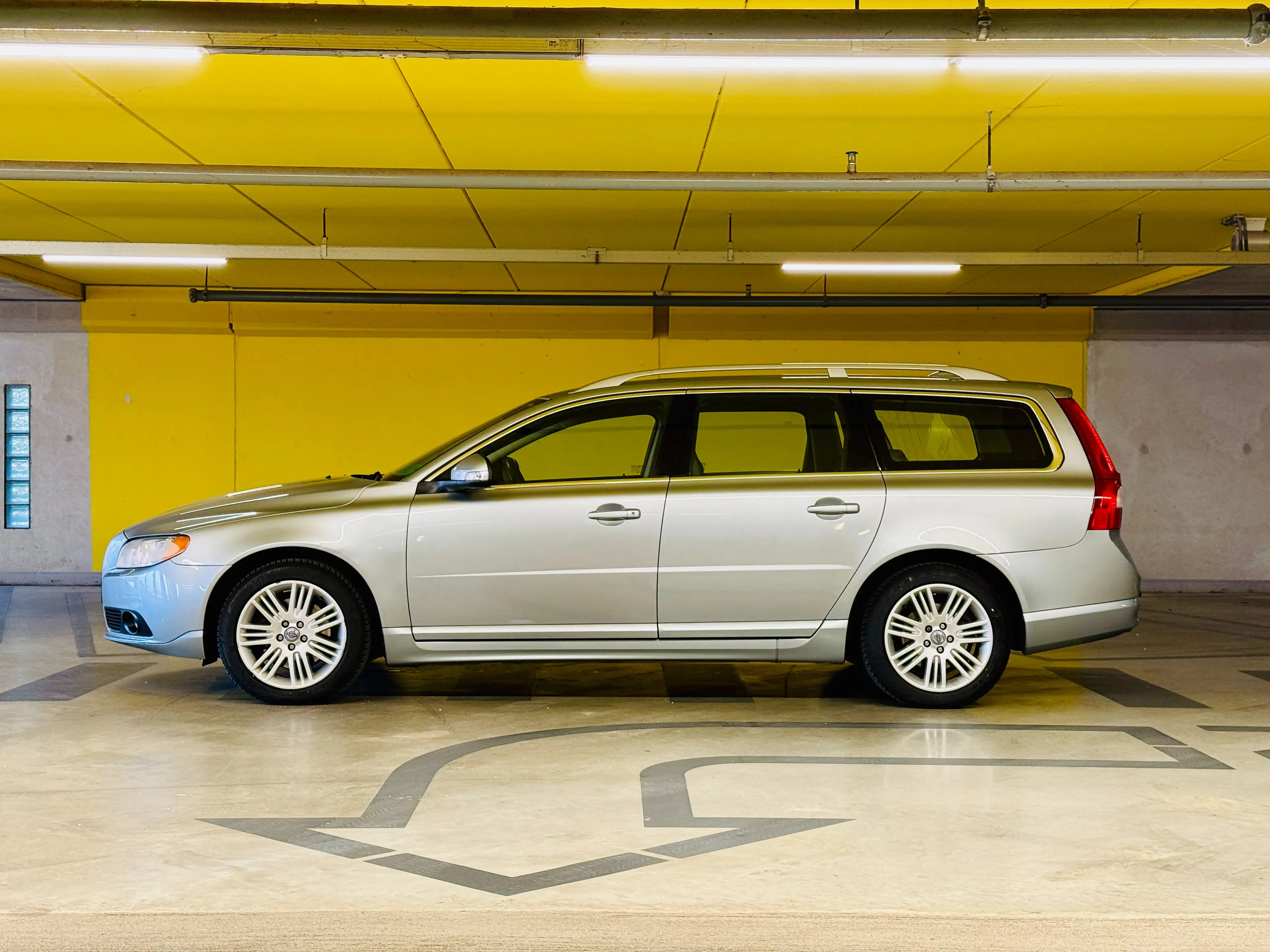 Volvo V70 3.0 T6 AWD Summum | Trekhaak | Airco — photo 3