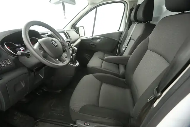 Renault Trafic view 23
