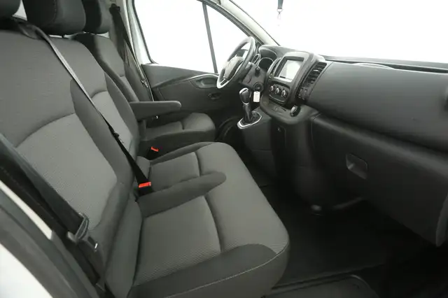 Renault Trafic view 24