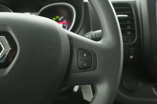 Renault Trafic view 15