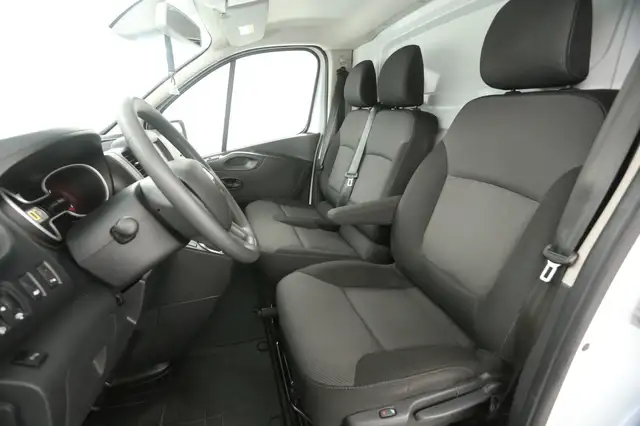 Renault Trafic view 9