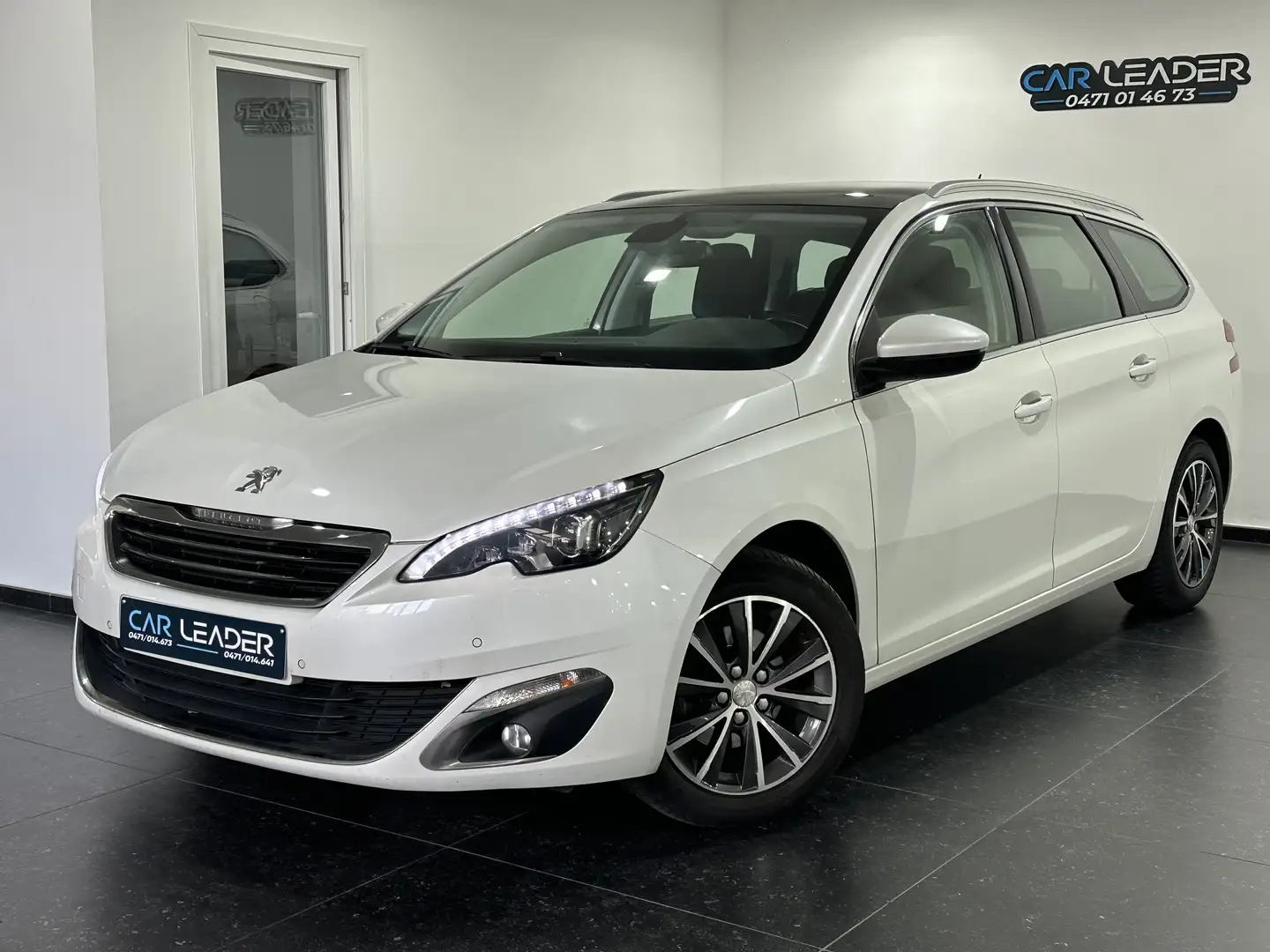 Peugeot 308 308 SW 1.2 //AUTOMATIQUE//BIEN EQUIPE// Weiß - 1