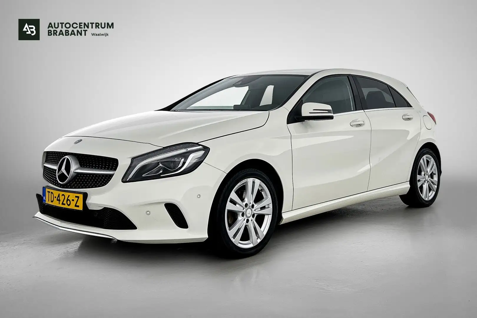 Mercedes-Benz A 180 BlueEFFICIENCY Business (STOELVERWARMING, LED, PAR Wit - 1