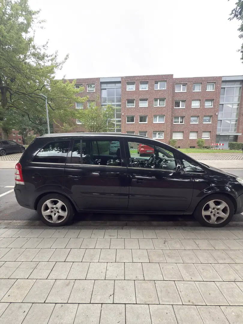 Opel Zafira 2.2 Automatik - 2