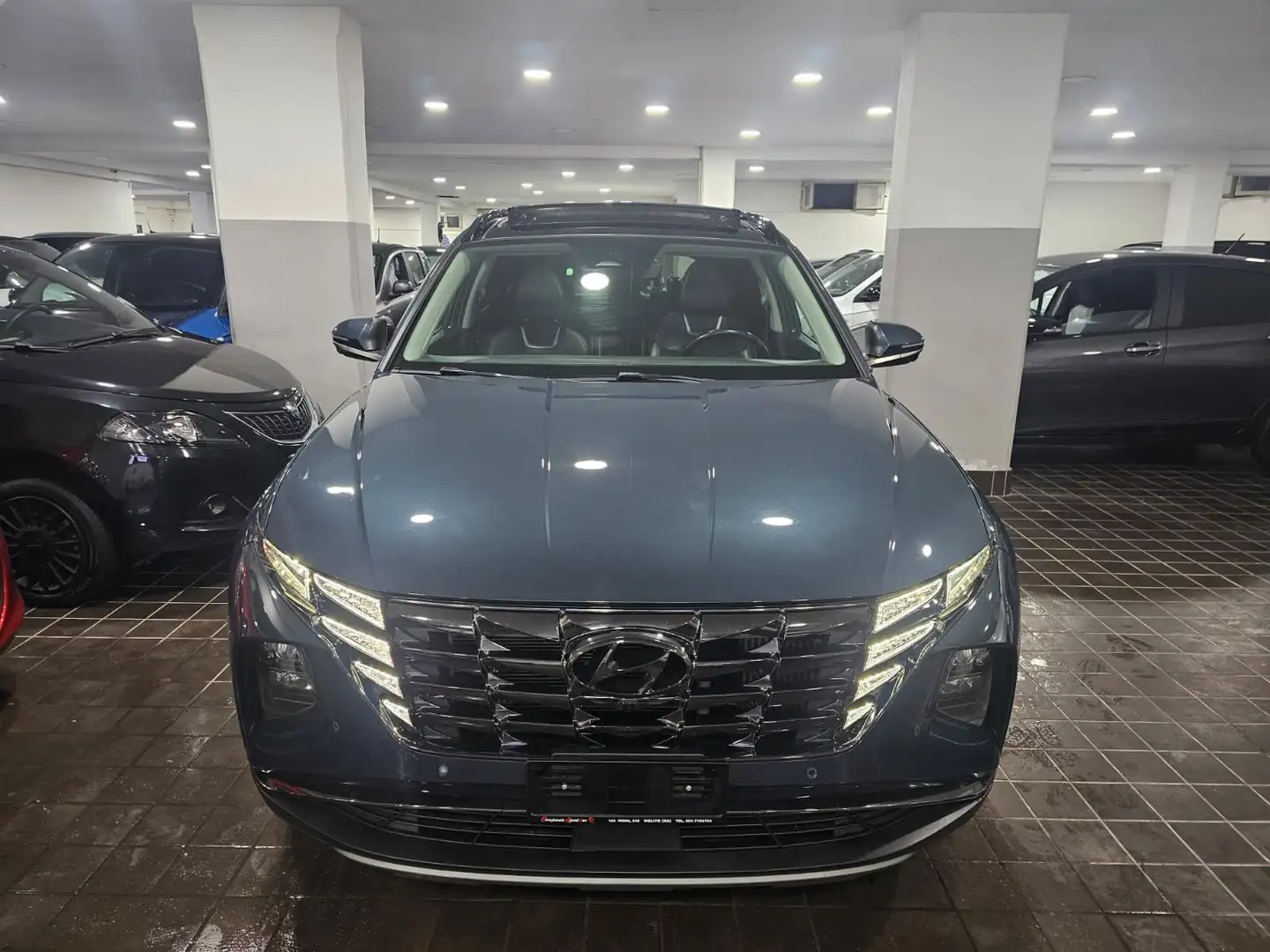 Hyundai TUCSON 1.6 CRDi Mild-Hybrid Exellence 2WD - ITALIANA Gris - 2