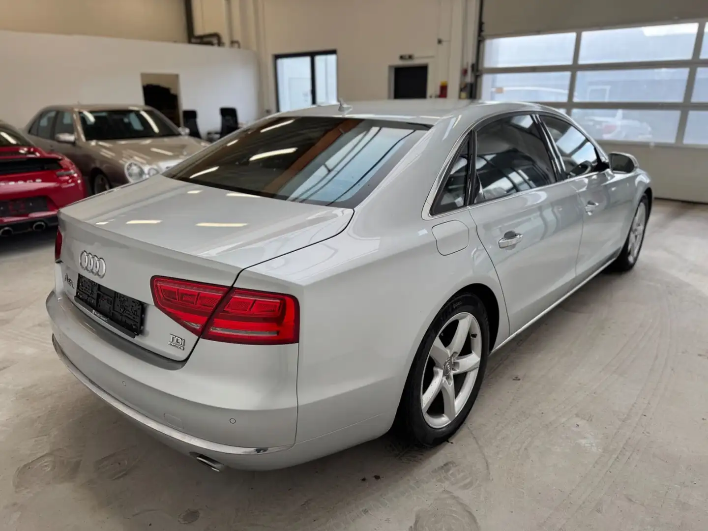 Audi A8 4.2 TDI quattro Lang Voll Insp. NEU ! Neu ! Ezüst - 2
