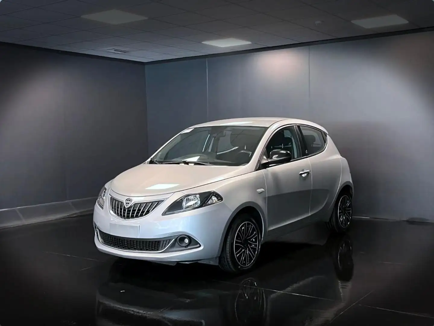 Lancia Ypsilon 1.0 FireFly 5 porte S&S Hybrid Ecochic Gold Argent - 1
