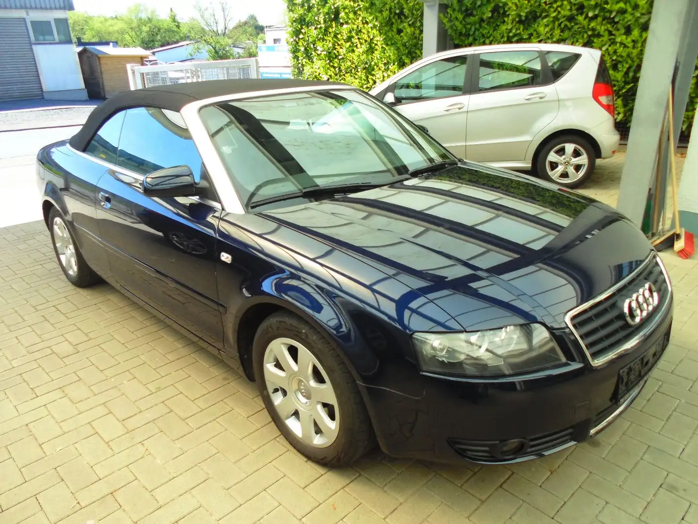 Audi A4 Cabriolet 1.8 T Bleu - 2