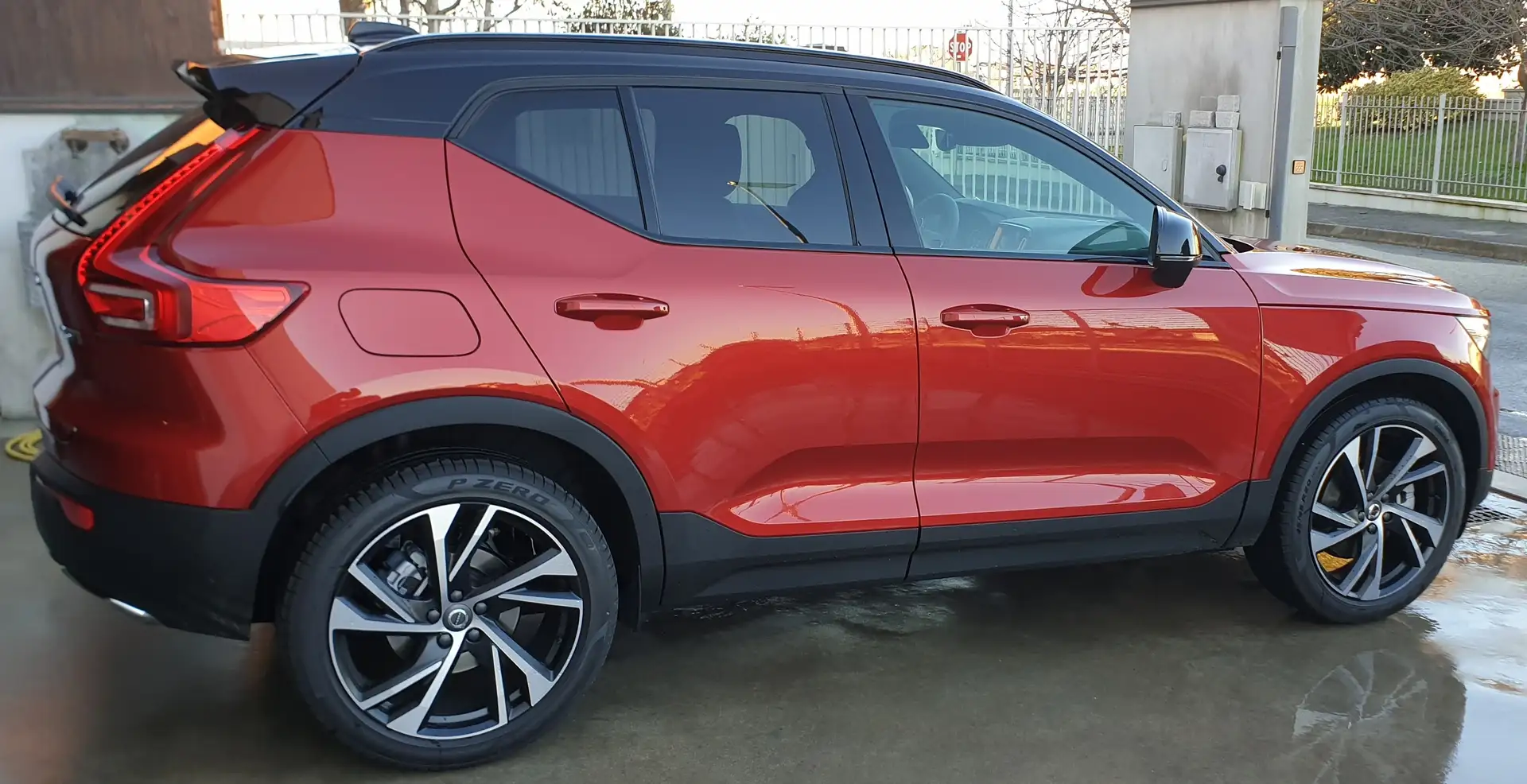 Volvo XC40 XC40 2.0 d3 R-design awd geartronic my20 Rosso - 1