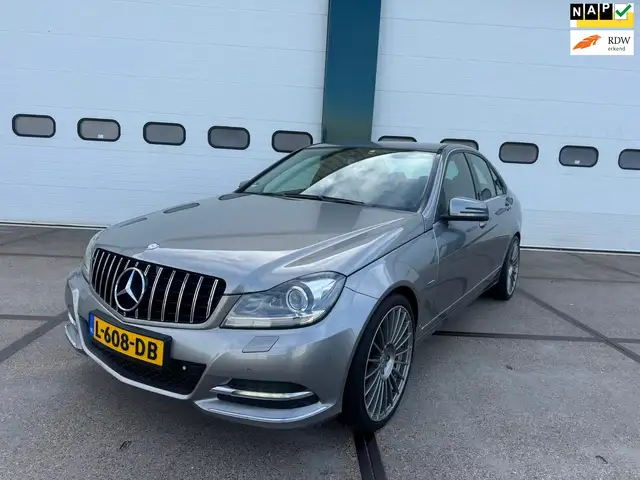 Mercedes-Benz C 180 Avantgarde 152.000Km !