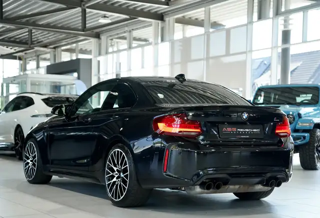 BMW M2 view 10