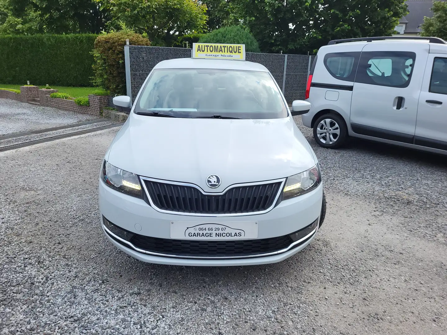 Skoda Rapid/Spaceback Rapid 1.0 TSI Active// AUTOMATIQUE // Blanc - 2