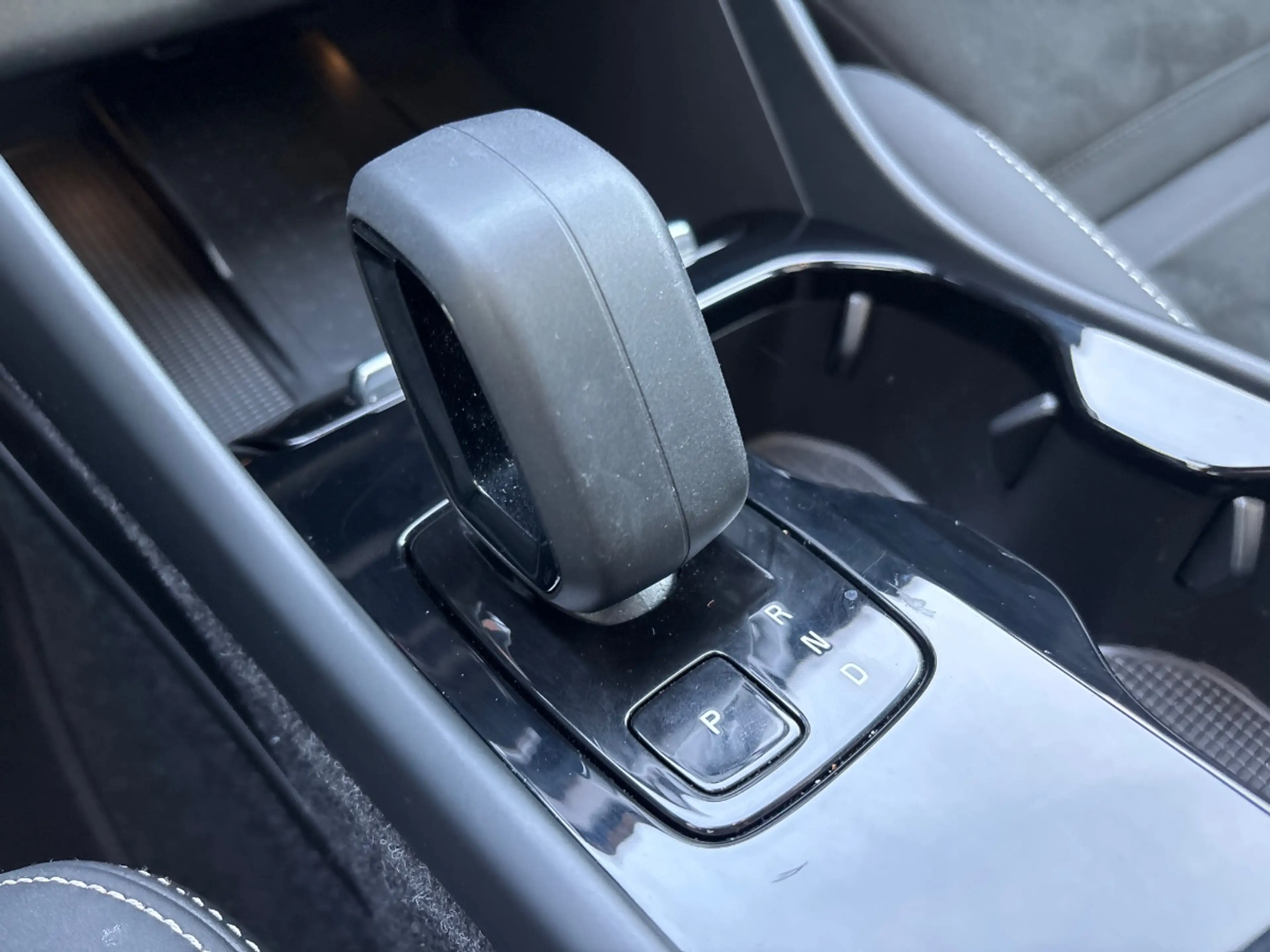 Volvo C40 Recharge Twin Intro Edition 78 kWh|HARMAN/KARDON|P — photo 13