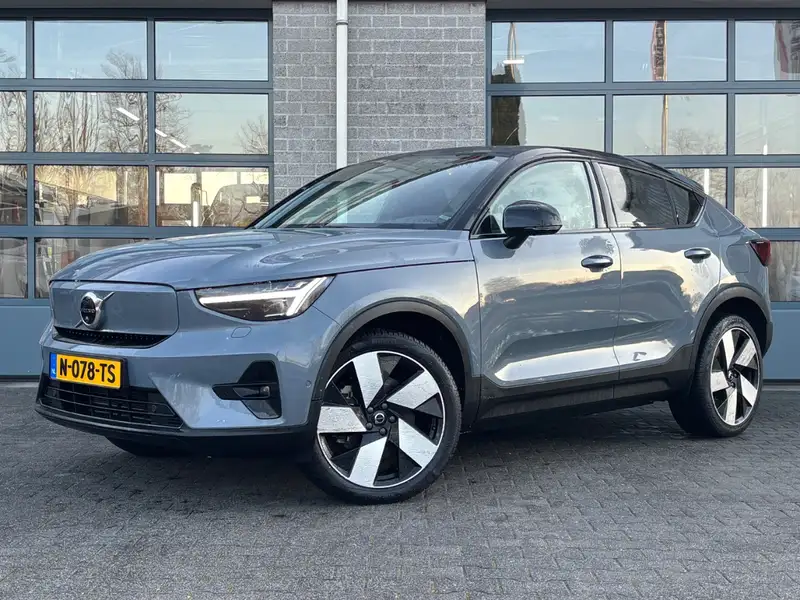 VOLVO C40